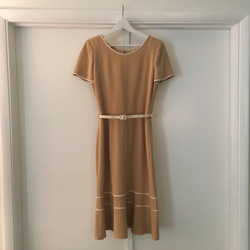 Carolina Herrera beige silk hand made day dress